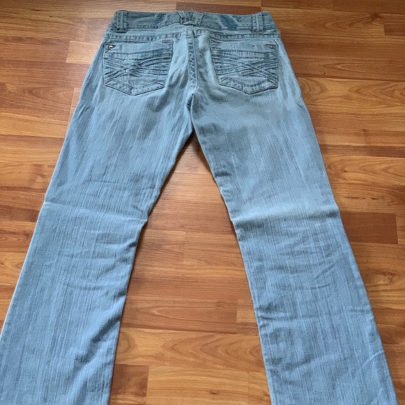 Jeans - Picture 2 of 4